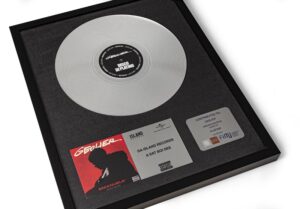 Realizzazione Disco di Platino per "Narcos", brano rilasciato da Geolier nel 2020.