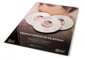 Realizzazione Disco Triplo Platino per "La Soluzione"